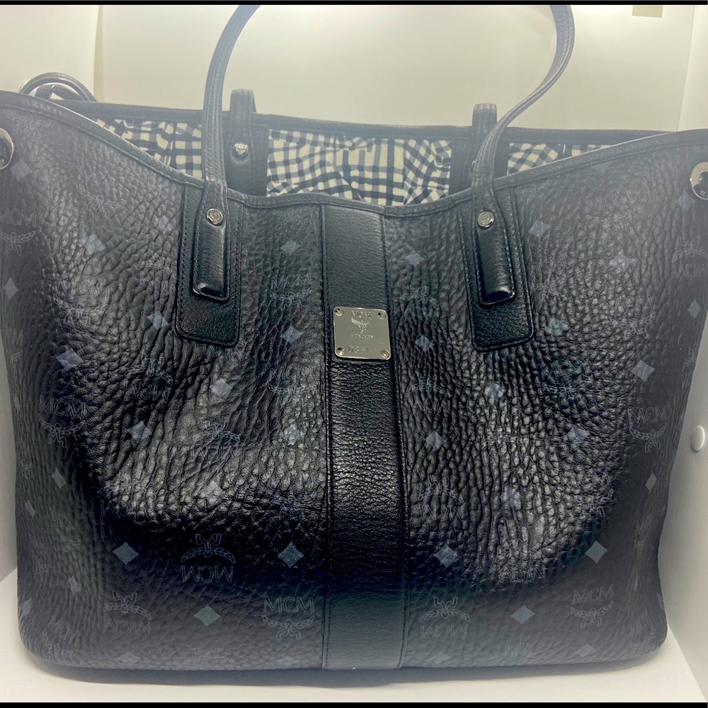 MCM medium black visetos reversible tote